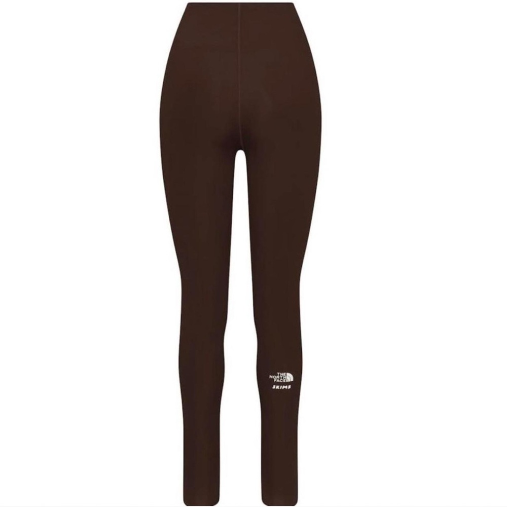 NWOT: THE NORTH FACE X SKIMS REFINA LEGGING
“COCOA” / XL